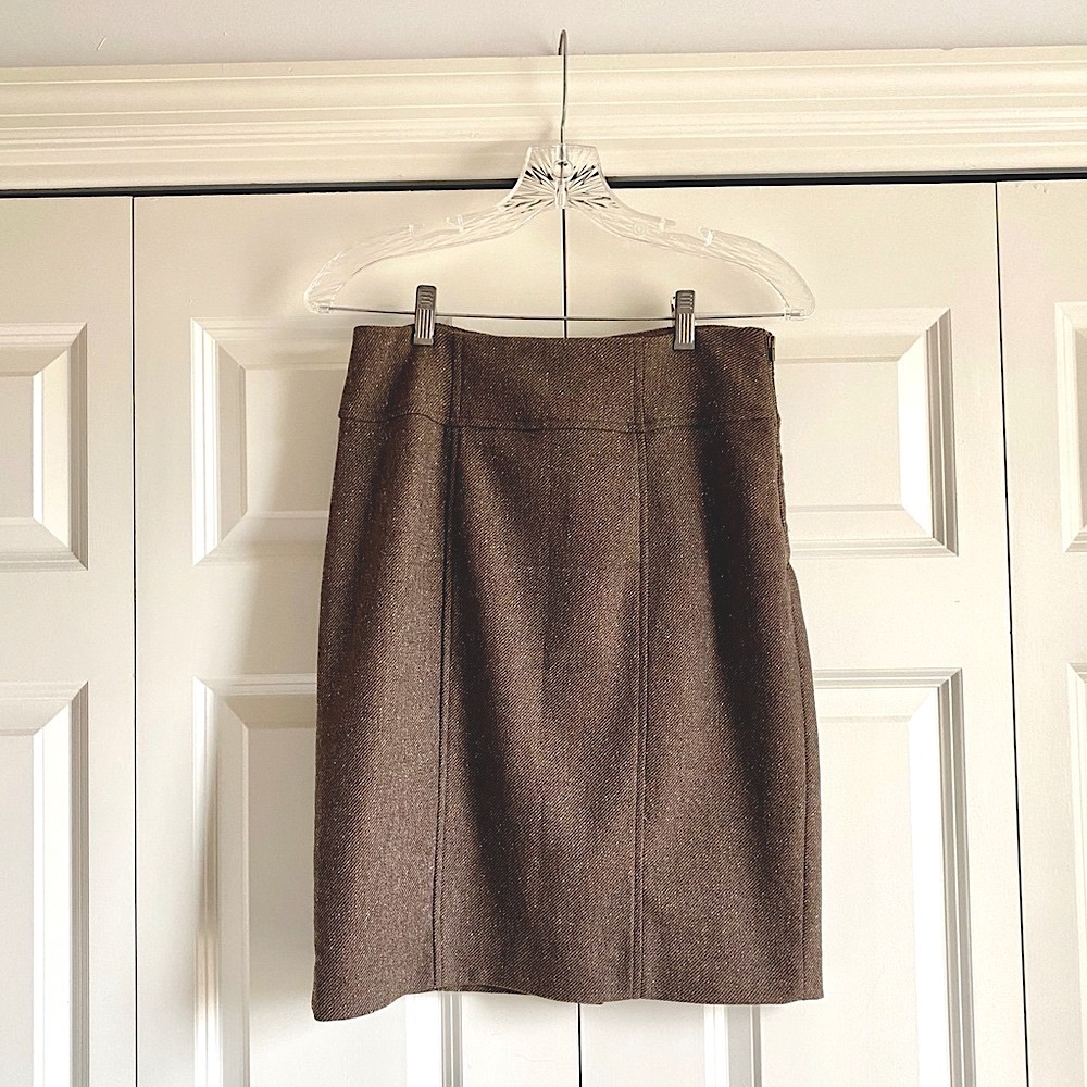 Banana Republic Tweed Pencil Skirt + images of fun ways to style.